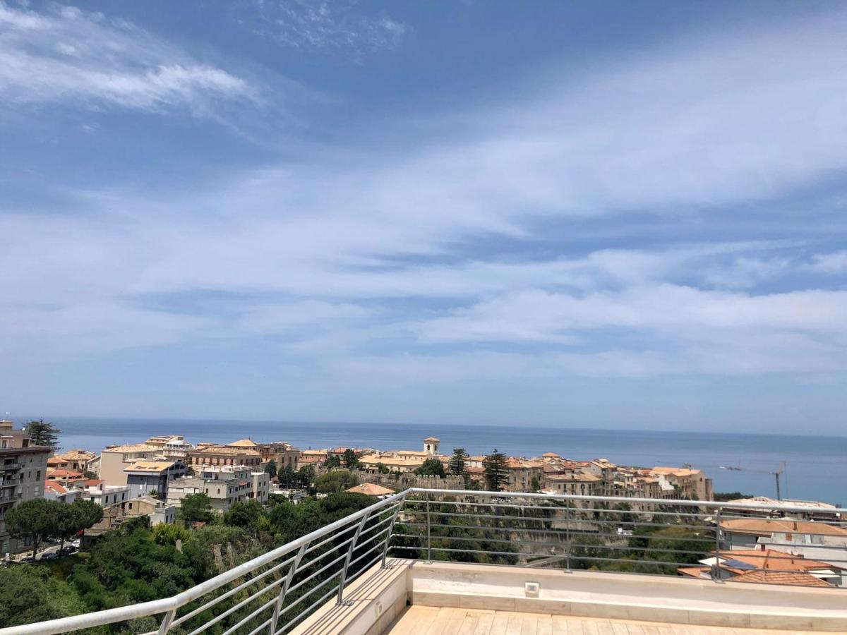 Sapphire Penthouse Apartment Tropea Bagian luar foto